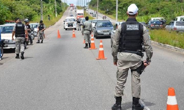 8 motoristas recebem multas em blitz de fiscalização em Santa Helena