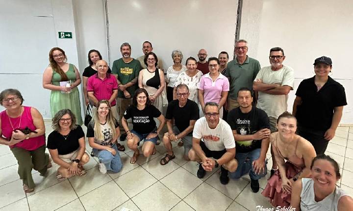 A ACULT promoveu Oficina de Fotografia e debate sobre memória e identidade em Santa Helena neste domingo