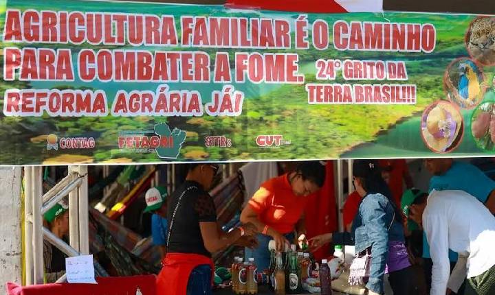 Agricultores familiares de Santa Helena participam do Grito da Terra 2024 em Brasília