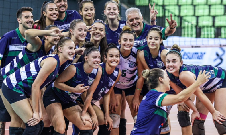 Atletas de Santa Helena brilham na Seleção Paranaense de Voleibol