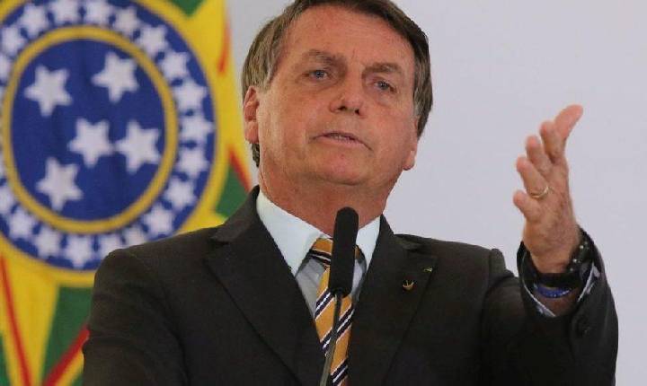 Bolsonaro amplia gasto com cartão corporativo em ano eleitoral