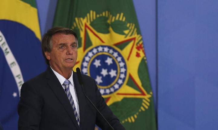 Bolsonaro propõe mudar lei antiterrorismo com brecha para punir movimento social