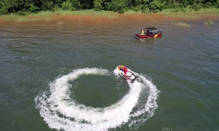 Bombeiros localizam corpos dos dois homens que desapareceram no lago de Itaipu