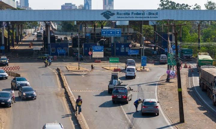 Brasil e Paraguai discutem regras para pequenos fretes na fronteira