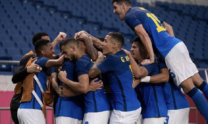 Brasil vence Arábia Saudita com 2 gols de Richarlison e avança em 1º do Grupo D