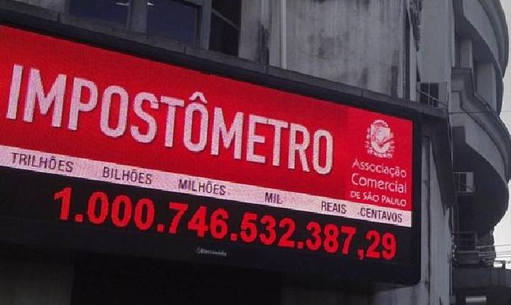 Brasileiros já pagaram R$ 1 tri em imposto no ano, diz Impostômetro