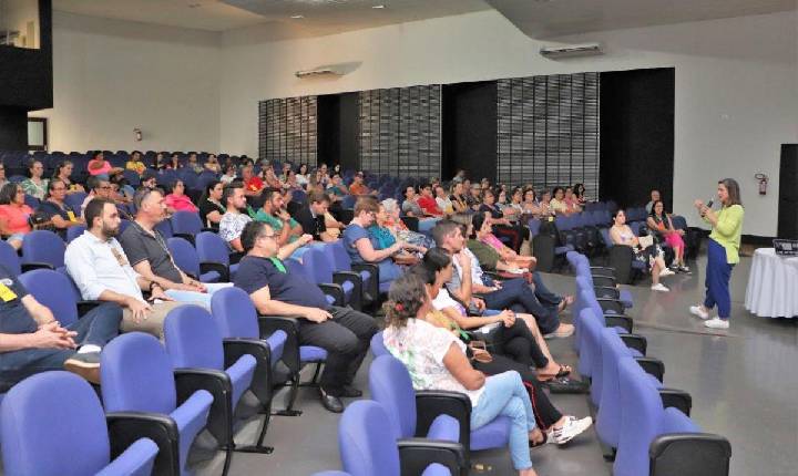 Cerca de 150 artesãos lindeiros participam de evento para estruturação regional do artesanato