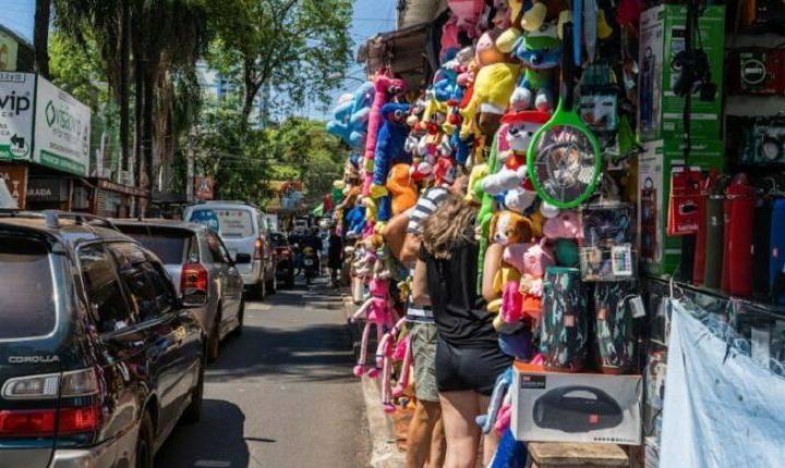 Com dólar mais baixo, comércio do Paraguai tem aumento nas vendas
