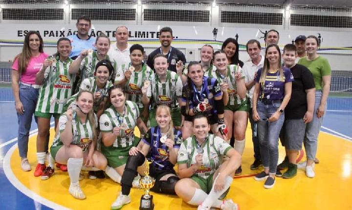 Com show de Duda, Entre Rios é campeão da 1ª Copa Terra das Águas de Futsal Feminino
