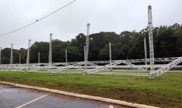 Começa a montagem da estrutura para a Expo Santa Helena 2024