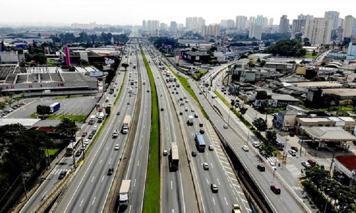 Como melhorar o transporte no país? Veja o que a indústria propõe aos presidenciáveis