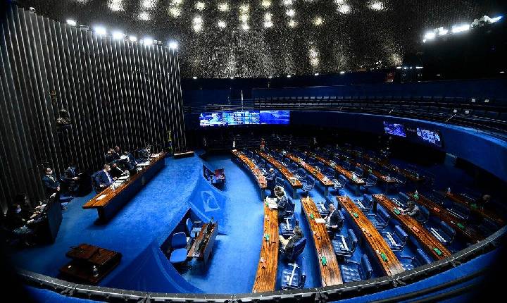 Congresso se articula para dobrar valor do fundo eleitoral para no mínimo R$ 4 bi, após veto de Bolsonaro