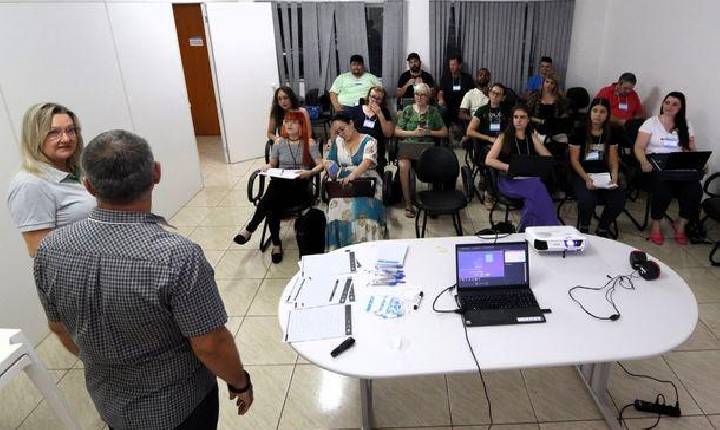 Curso sobre pregão eletrônico capacita empreendedores em Santa Helena