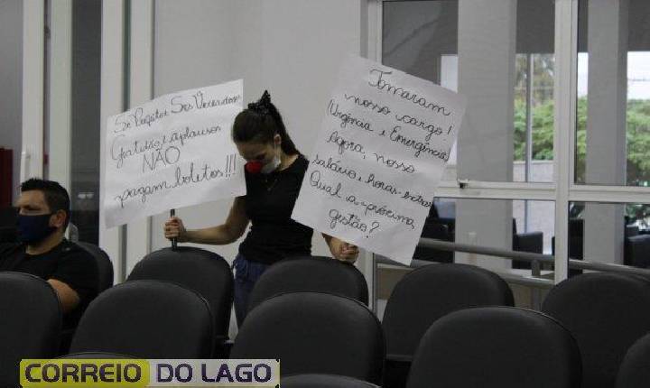 Dia do servidor municipal é marcado por manifesto de servidores da Saúde durante sessão da Câmara de Vereadores