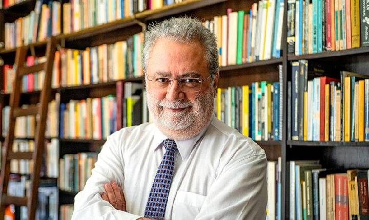 Diretor da Faculdade de Direito da USP convoca ato pró-democracia