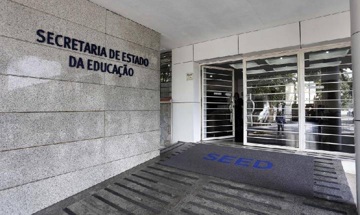 Divulgada lista de aprovados da prova objetiva do concurso para professores do Paraná