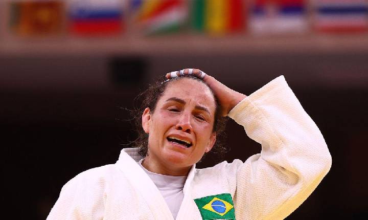 Em combate mais longo da Olimpíada, Portela é eliminada com polêmica