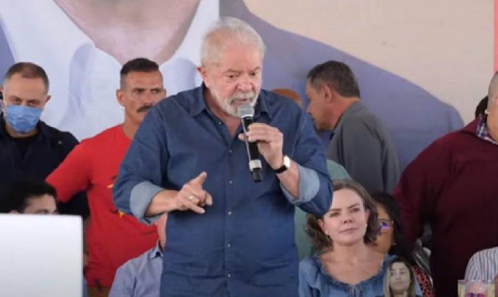 ‘Empresários vão ganhar mais dinheiro e vocês vão ganhar mais salário e educação’, diz Lula em MG