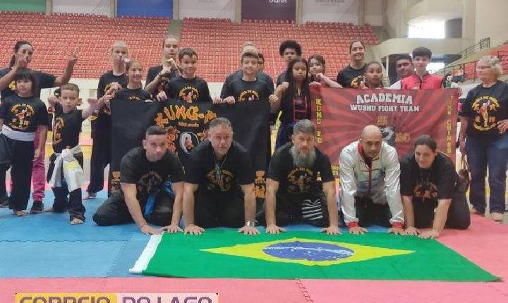 Escola de Kung Fu Wushu Dragão Negro domina pódio em evento internacional