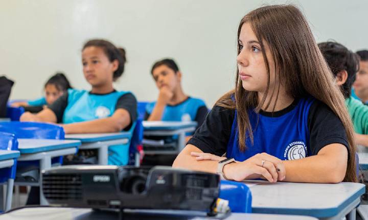 Estudantes que perderam o prazo ainda podem se matricular na rede estadual