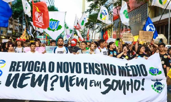 Estudantes se mobilizam contra Novo Ensino Médio na próxima terça-feira (17)