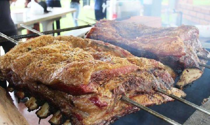 Festival da Costela marcará abertura da temporada de verão na praia de SH