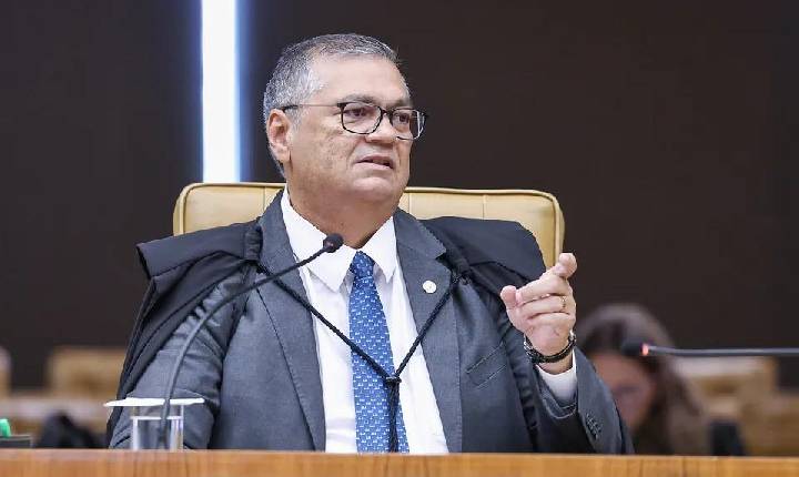 Flávio Dino suspende a privatização da Celepar