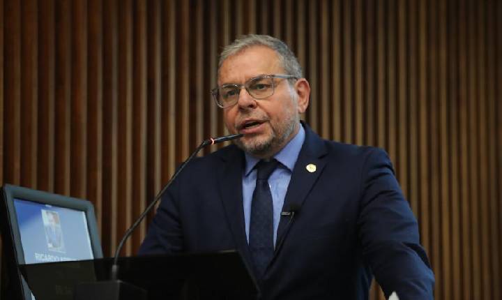 Gabinete na Assembleia Legislativa do Paraná é alvo de operação