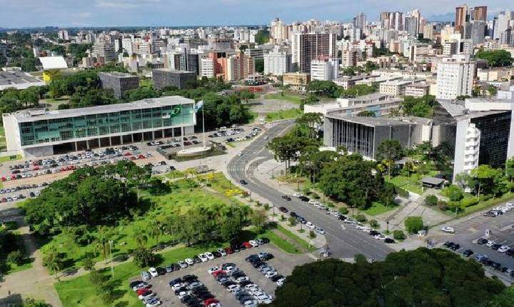 Governo do Paraná divulga calendário de feriados e pontos facultativos de 2024