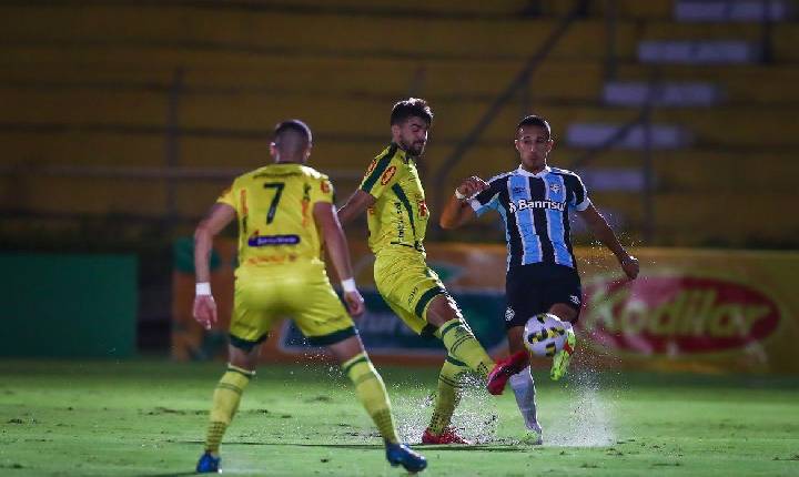 Grêmio perde para Mirassol e cai na primeira fase da Copa do Brasil