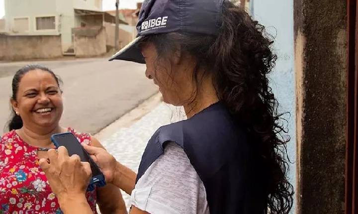 IBGE abre processo seletivo com 386 vagas no Paraná; salários chegam a R$ 3,1 mil