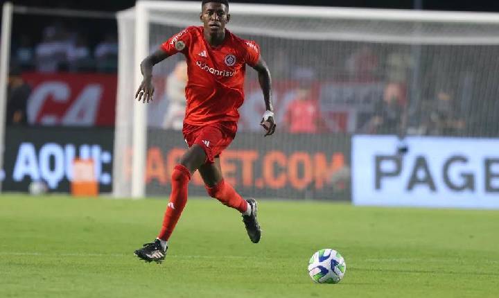 Inter anuncia renovação de Vitão até junho de 2024