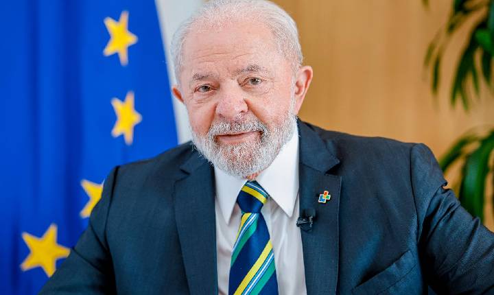Lula sanciona reajuste do mínimo e aumento da isenção do IR hoje