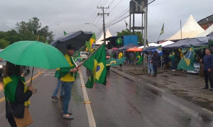 Manifestações completam 50 dias e apoiadores mantêm “esperança”