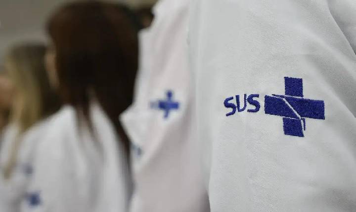 Março Azul: exames para rastrear câncer de intestino triplicam no SUS