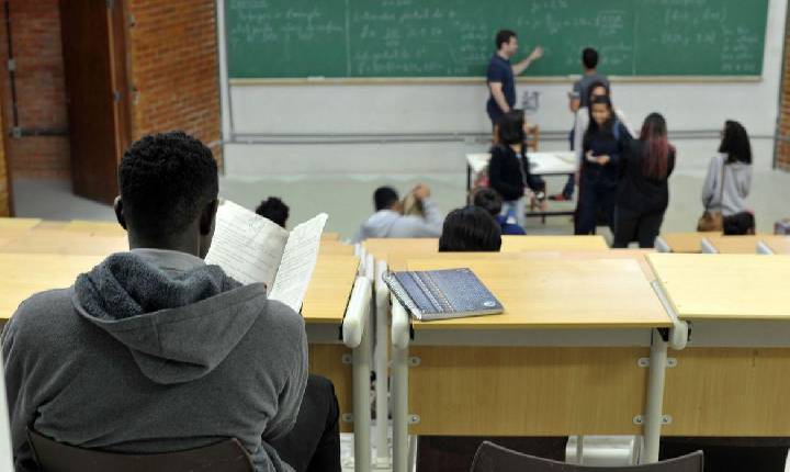 MEC abre 6 mil vagas no ensino superior para estudantes estrangeiros