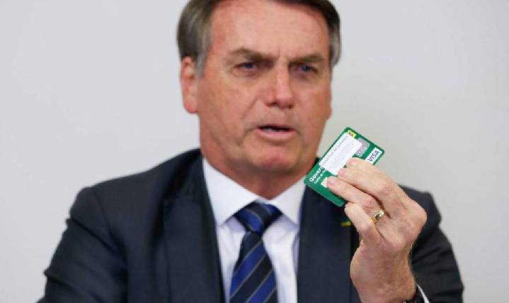 Moradia, saúde e alimentação: para onde poderia ir o dinheiro gasto por Bolsonaro no cartão corporativo
