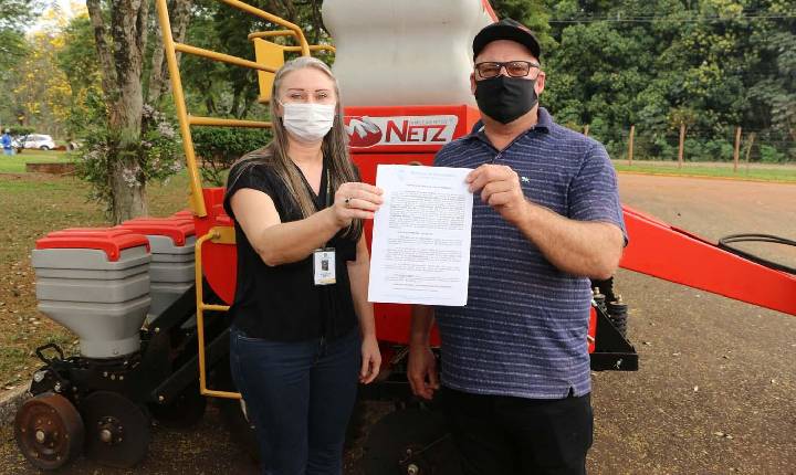 Município destina implementos agrícolas ao curso de Agronomia da UTFPR