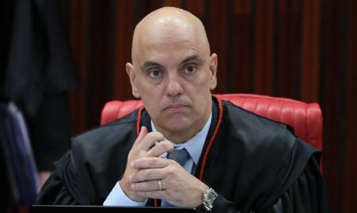 Não é responsabilidade do TSE fiscalizar rádios, diz Moraes