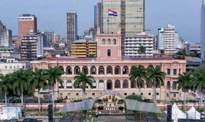 Novo presidente do Paraguai toma posse nesta terça-feira (15)