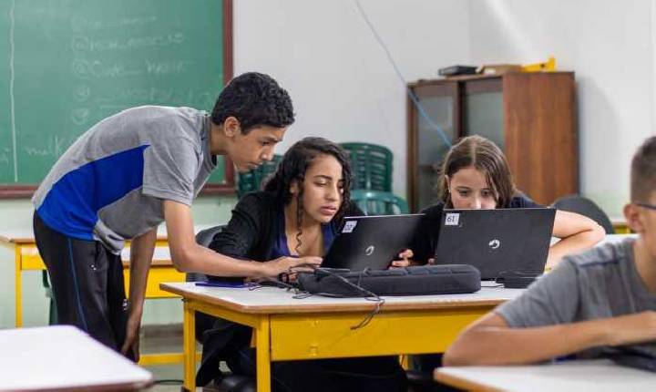 olicitação de histórico escolar na rede estadual passa a ser apenas no formato digital