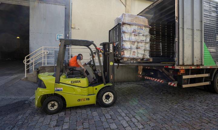 Paraná envia ajuda humanitária a vítimas das enchentes em Minas Gerais