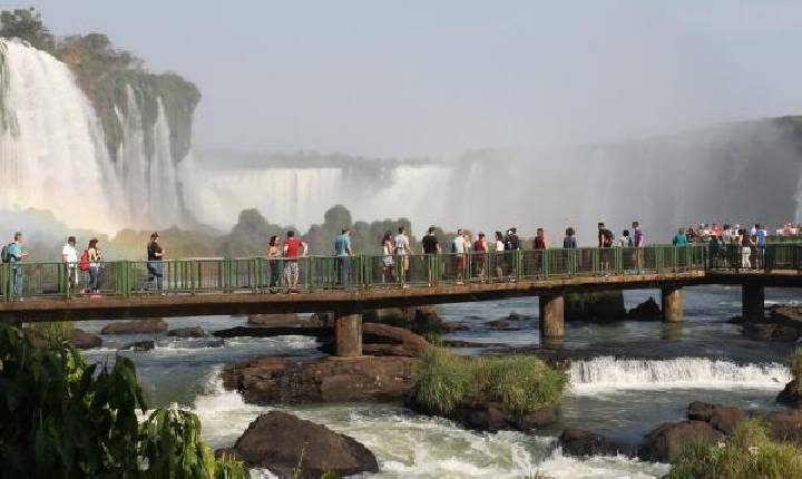 Parque Nacional do Iguaçu, no Paraná, será novamente concedido à iniciativa privada