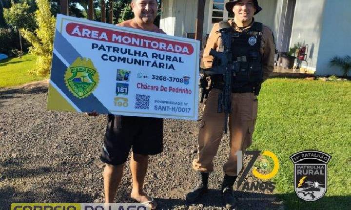 Patrulha Rural entrega placas de identificação em Santa Helena e Diamante do Oeste