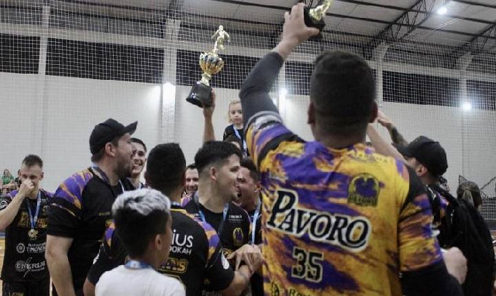 Pavoro é campeão do Citadino de Futsal - 2023 no masculino e feminino em Santa Helena