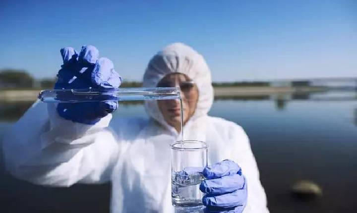 Pesquisa mostra potencial de carvão de coco na descontaminação da água