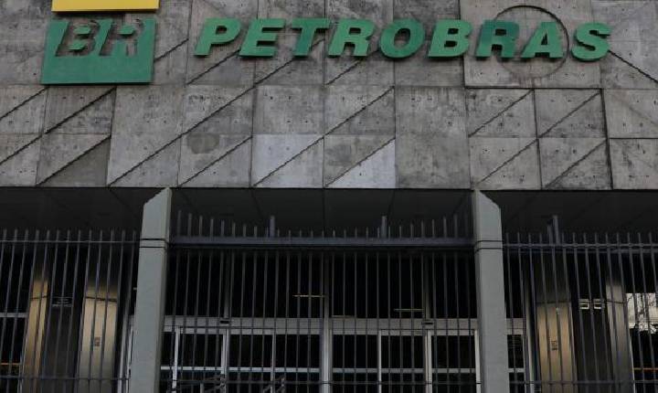Petrobras anuncia redução de preço da gasolina e do diesel nas distribuidoras a partir desta quarta