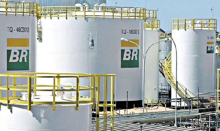 Petrobras deve anunciar lucro do primeiro trimestre 3.200% maior que em 2021, diz Ineep