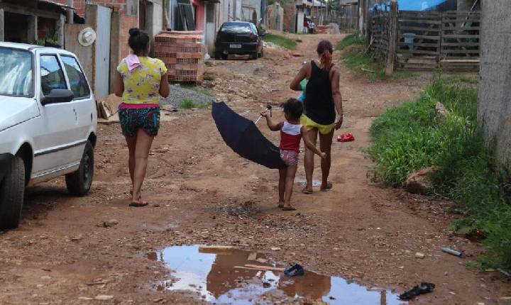 Pobreza atinge o maior nível no Paraná