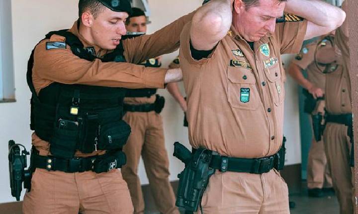 Policiais Militares de Santa Helena aperfeiçoam técnicas de abordagem
